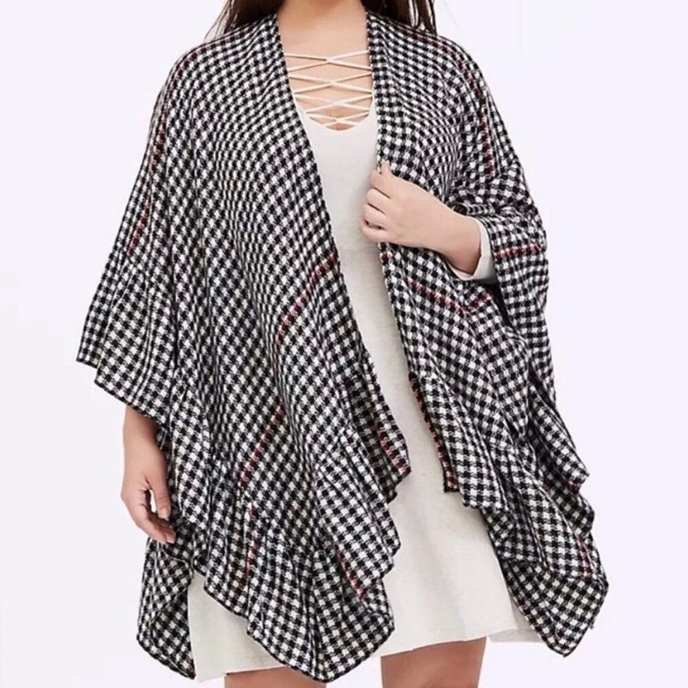 TORRID Black White Houndstooth Ruffle Open Front Poncho Cape NWT One Size